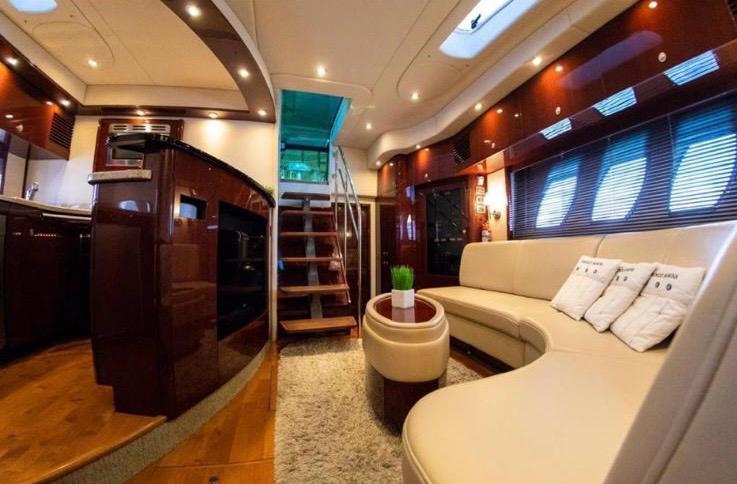 SEA RAY YACHT 62 FEET