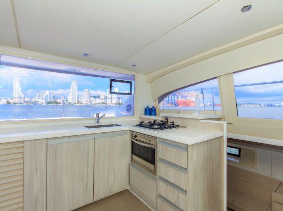 CATAMARAN 43 FEET