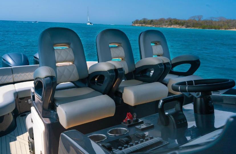 SPEEDBOAT 39 FEET
