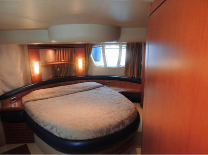LUXURY YACHT 55 FEET