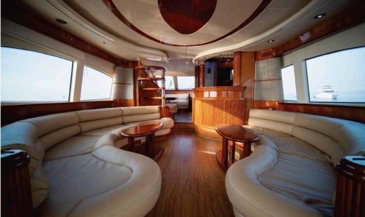 AZIMUT YACHT 70 FEET