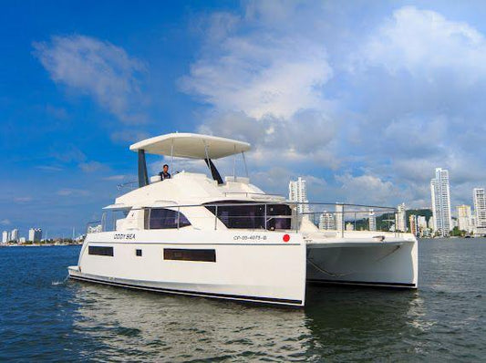 CATAMARAN 43 FEET