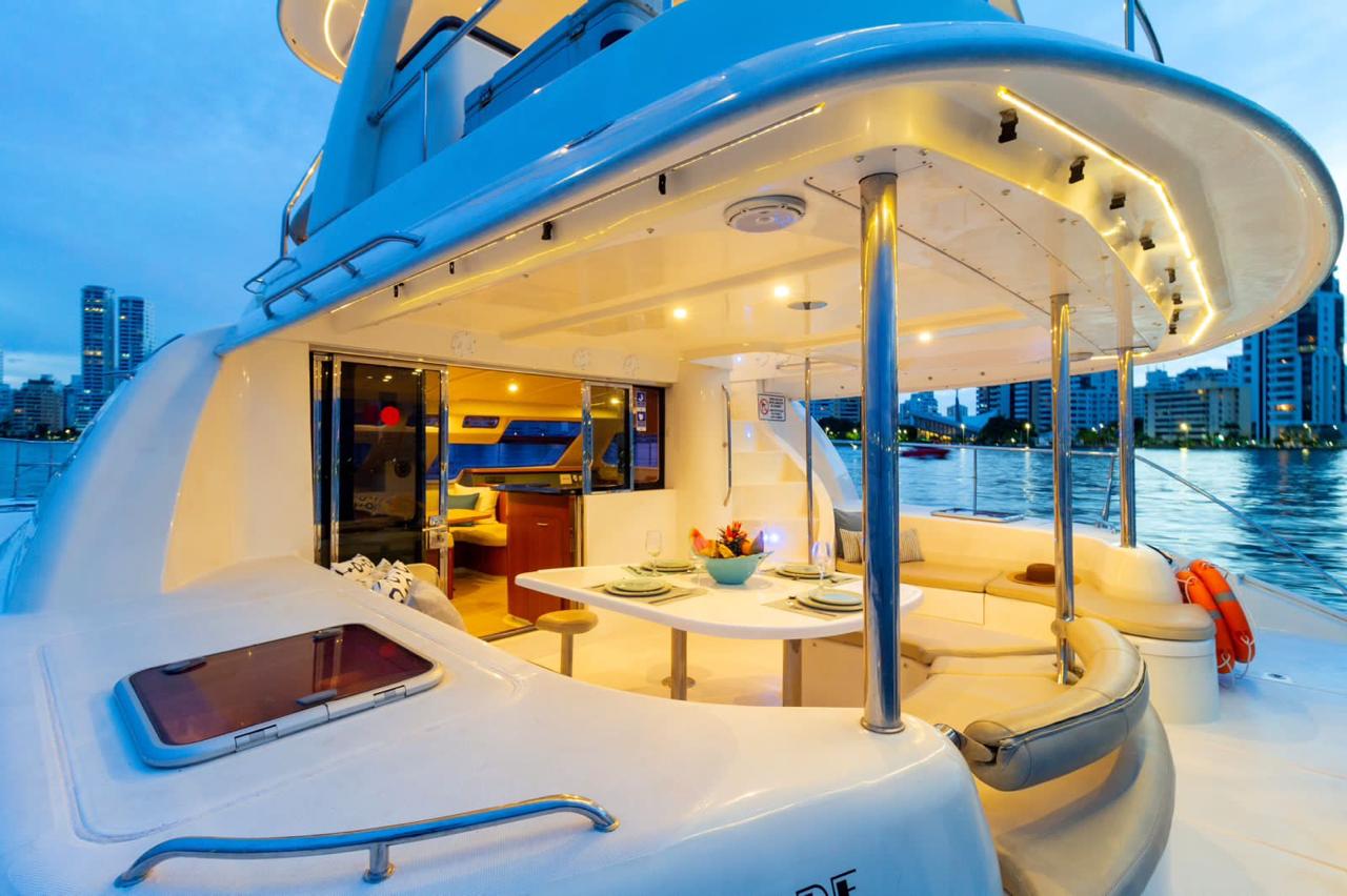 CATAMARAN 47 FEET