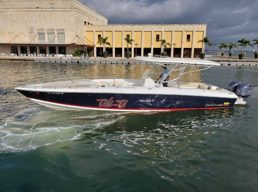 SPEEDBOAT 38 FEET